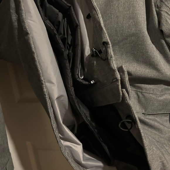 North Face men’s winter jacket - Picture 8 of 8